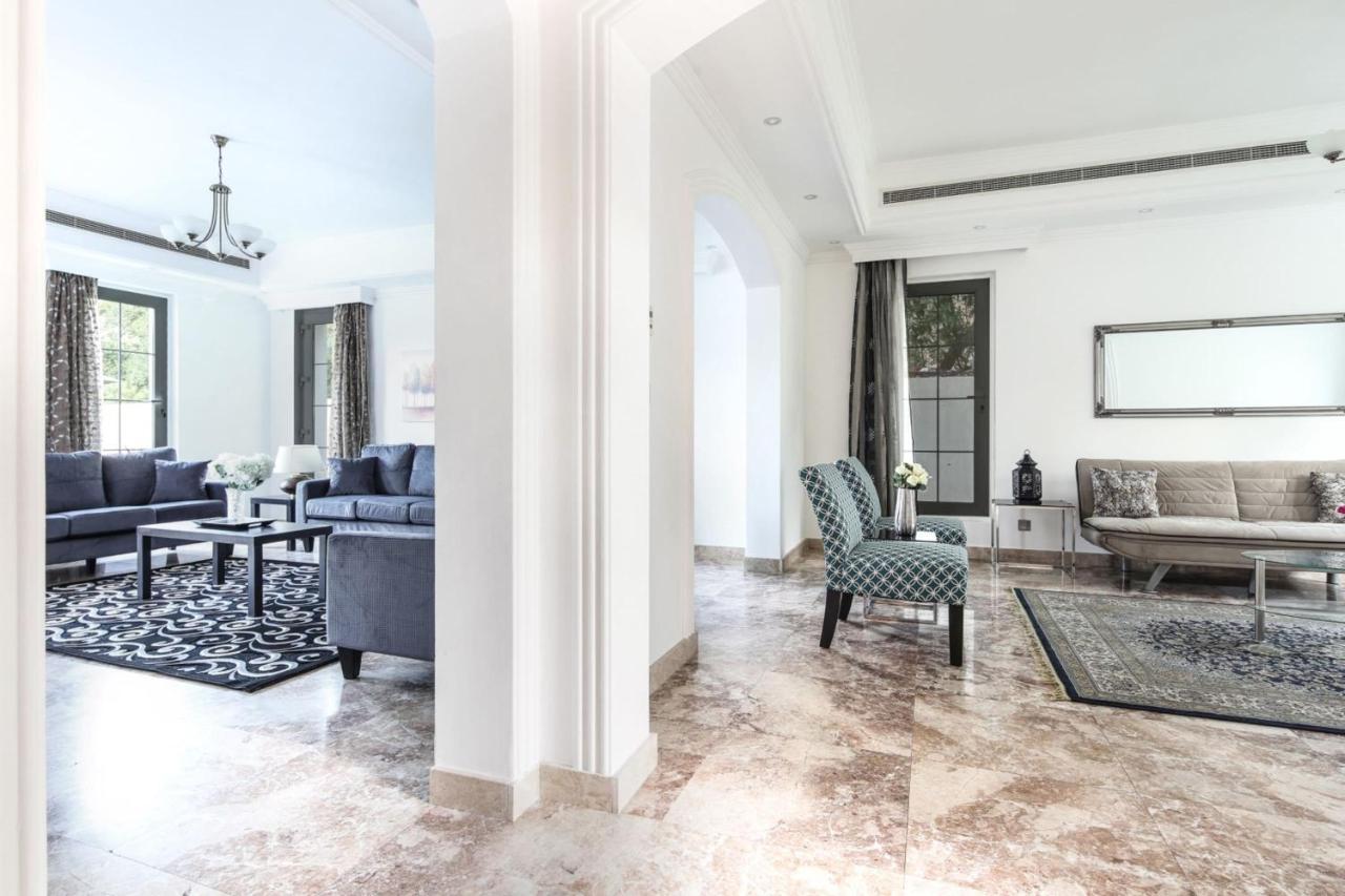 Frank Porter - Arabian Ranches Villa Dubai Eksteriør billede