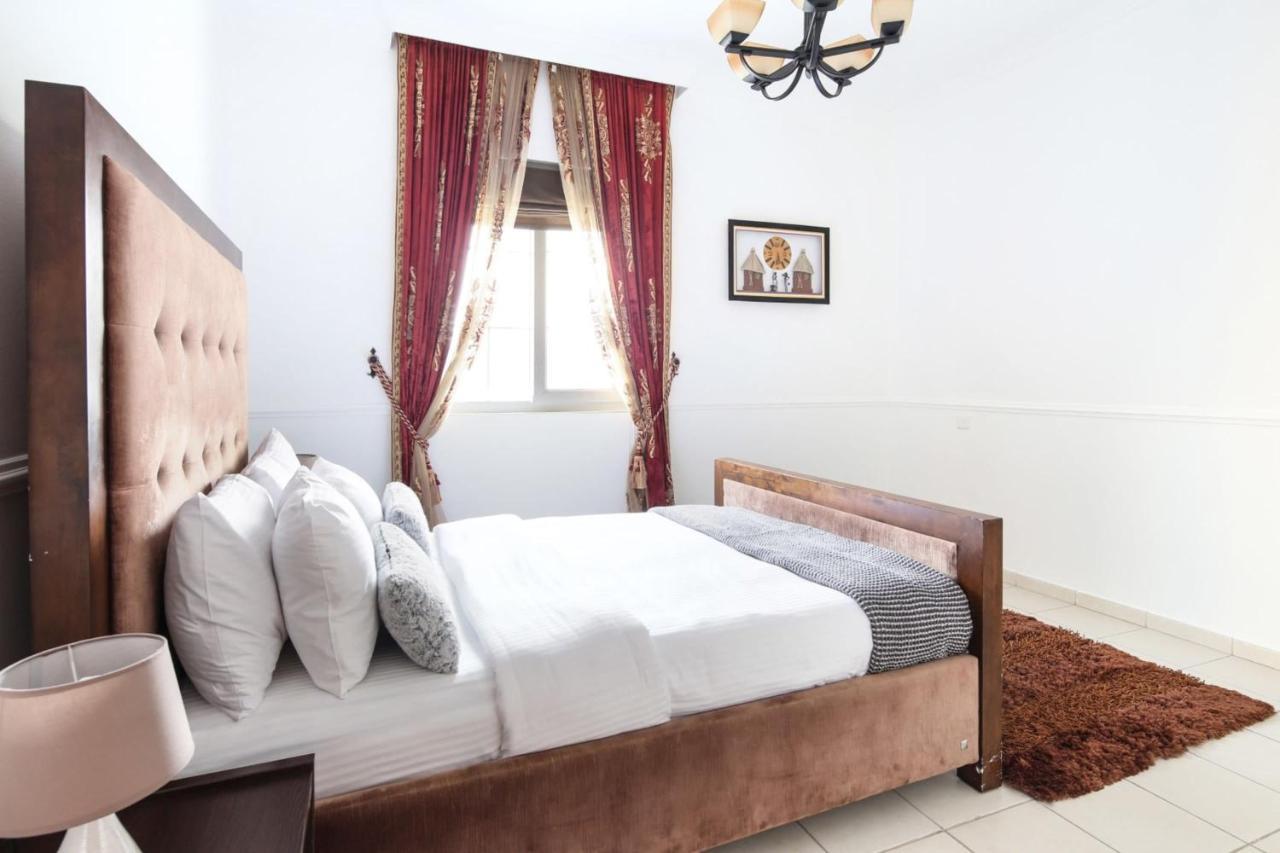 Frank Porter - Arabian Ranches Villa Dubai Eksteriør billede